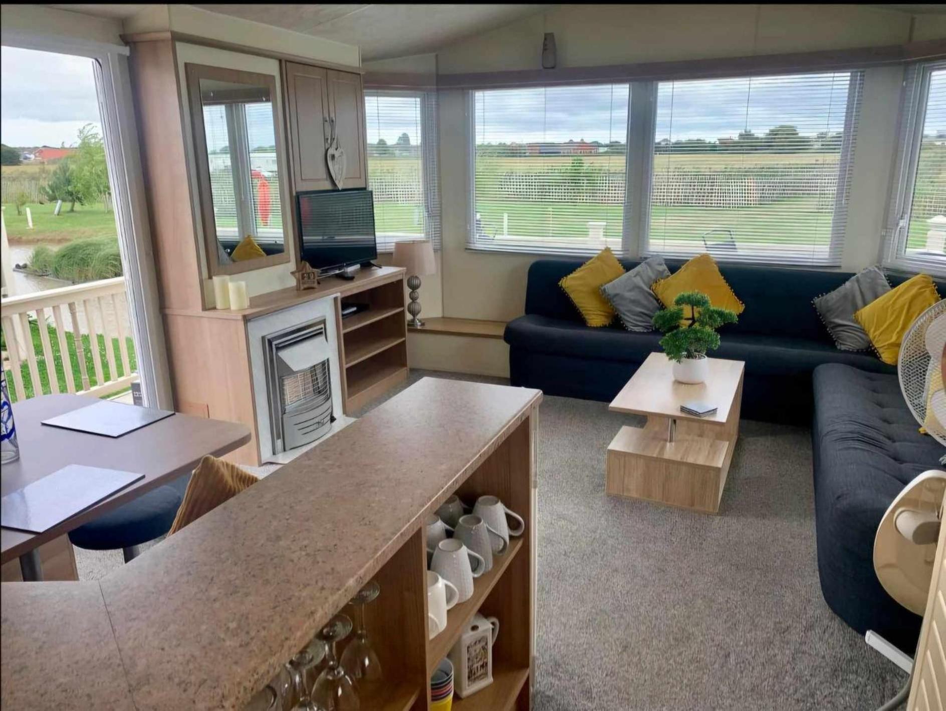 8 Berth 3 Bed Caravan Golden Palm Ml9 Чапъл Сейнт Лионардс Екстериор снимка